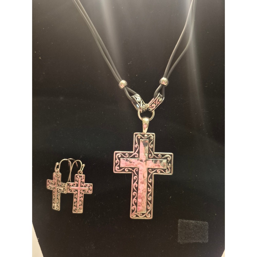Silver Tone Hammered Filigree Cross Pendant Necklace and Earring Set